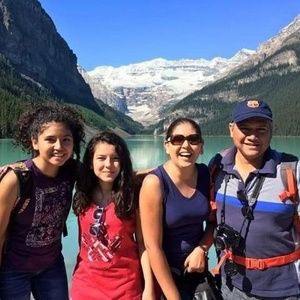 Meet your Posher, Ely